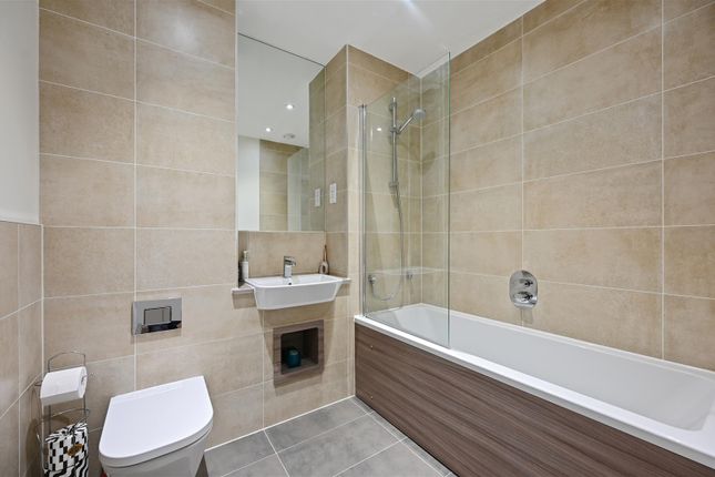 Flat for sale in Ravenswood Court, Stanley Road, London