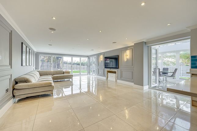 4 Swale Mews, Swale Road, Benfleet photo 4