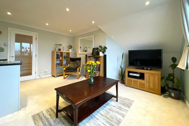 Flat 20, New Poplars Court,, Ash Street, Ash photo 2