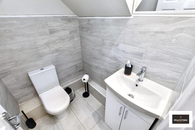 8, Millburn Way, Renfrew photo 4