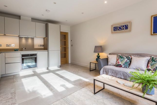 Flat 8, Arden Court, Harpenden photo 3