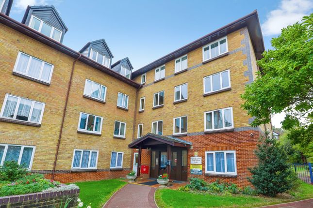 1-bed flat on Barkers Court, Kent, £75,000