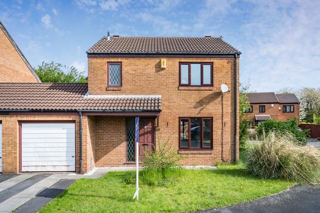 Thumbnail Detached house to rent in Deanwater Close, Birchwood, Warrington
