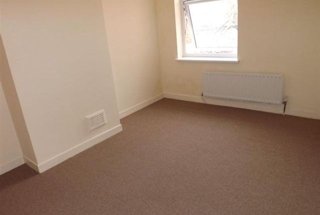 8, Sutton-in-Ashfield photo 5