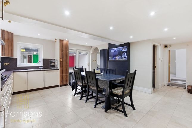 764 St. Helens Road, Bolton, Lancashire photo 4