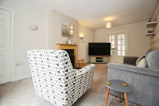 35, Swarcliffe Avenue, Leeds photo 4