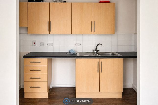 Flat, Marine Road Pensarn, Abergele photo 2