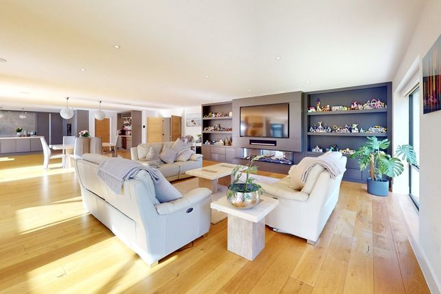 7, Pringles Drive, Ferndown photo 4