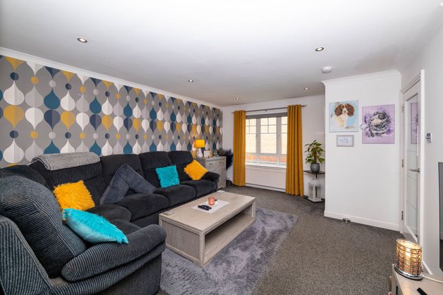 112 Loaninghill Road, Broxburn photo 3