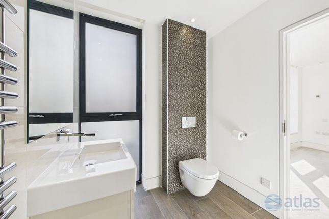 En-Suite To Bedroom Three