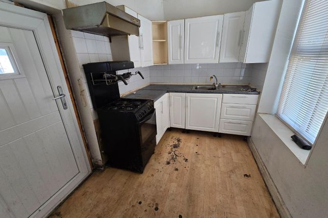 43, Blackburn Road, Bolton photo 4