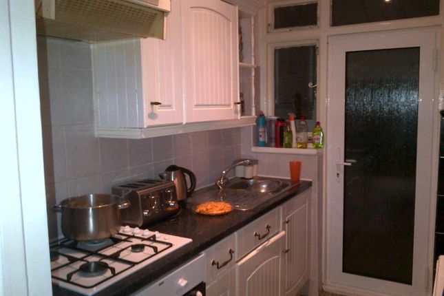 Thumbnail Terraced house to rent in Mortlake Road, Ilford
