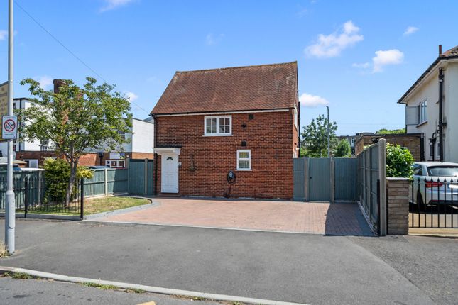 3-bed detached on 93, Gainsborough Road, London, £495,000