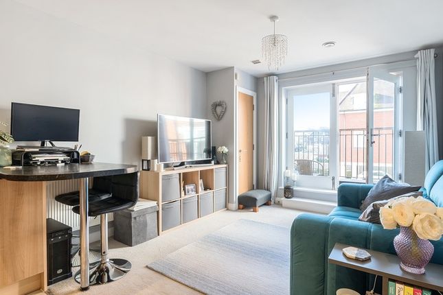 Thumbnail Flat for sale in Mercury House, Epsom, Surrey