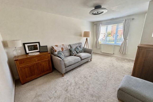 20, Luke Terrace, Durham photo 3