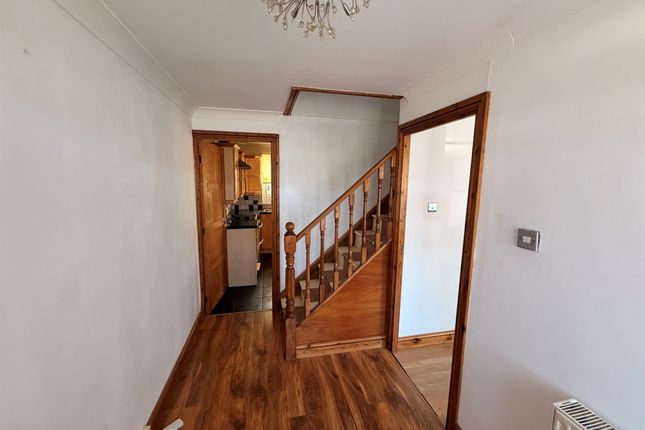 82, Morien Crescent, Pontypridd photo 2