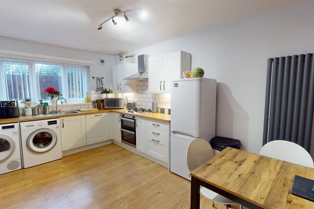 14, Wood Croft, Sowerby Bridge photo 2