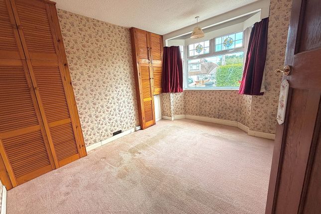 5, Parkfield Crescent, Northampton photo 2