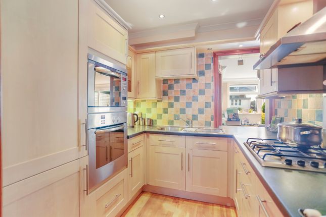 16 Deacons Drive, Brighton photo 3