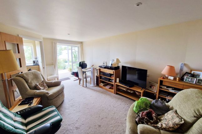 Roswell Court, 8,49, Douglas Avenue, Exmouth photo 3