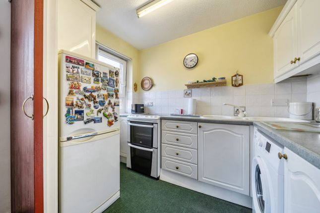 23 Glenrose Court, 55, Sidcup Hill, Sidcup photo 4
