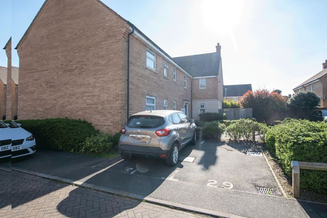 31 Bluebell Close, Wellingborough photo 2