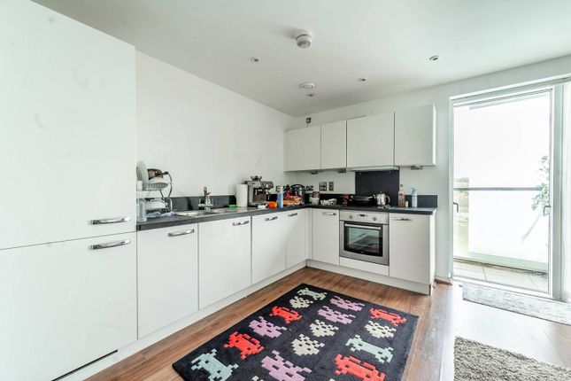 Thumbnail Flat to rent in Ravensbourne Court, Stanmore, Edgware