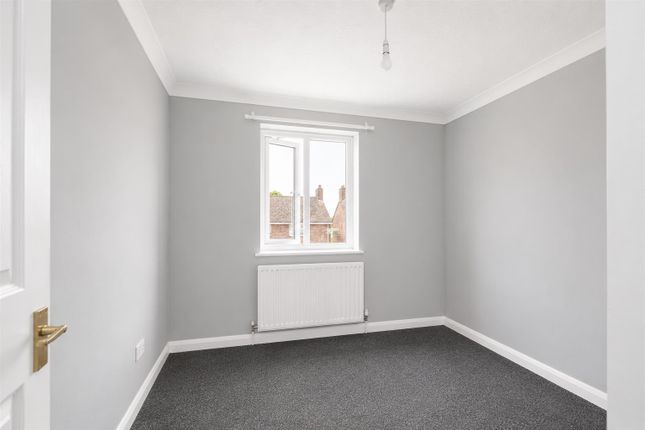 12 Courtlands, Abels Road, Halstead photo 4