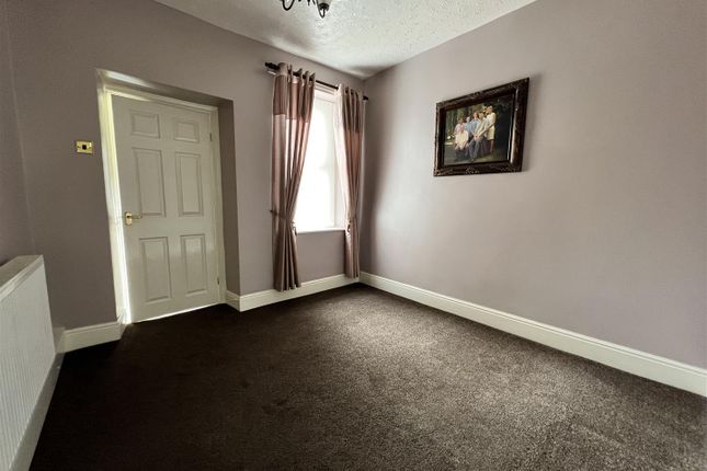Snydale Road, Barnsley photo 3