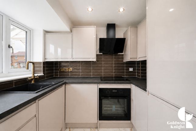 59, Cadet Drive, London photo 4