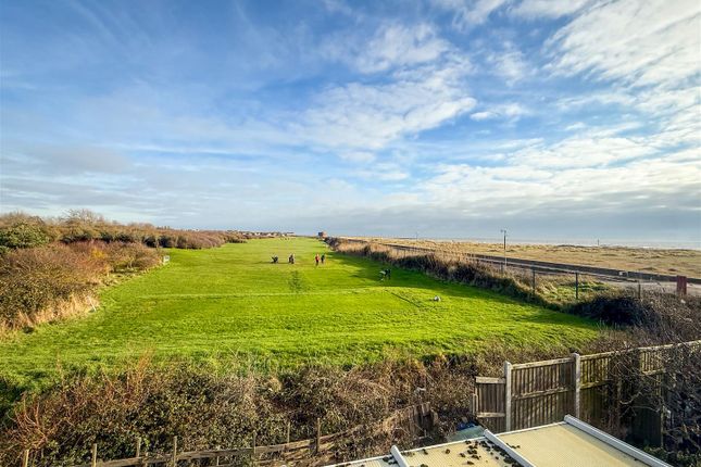 26, The Close, Jaywick Village photo 2