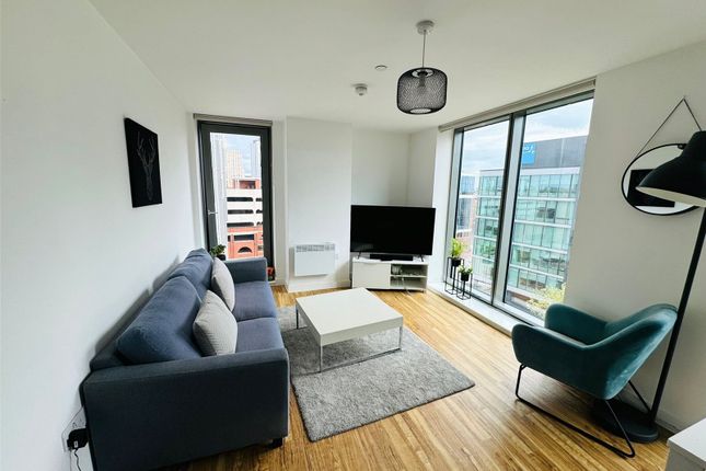 Thumbnail Flat to rent in Michigan Point Tower B, 11 Michigan Avenue, Salford, Greater Manchester
