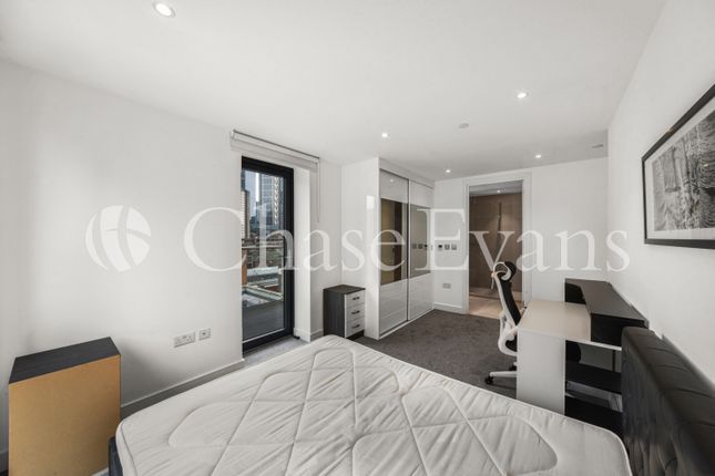 Flat to rent in Kensington Apartments, Cityscape, Aldgate