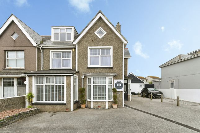 8-bed house on 21, Carminow Way, Cornwall, £500,000