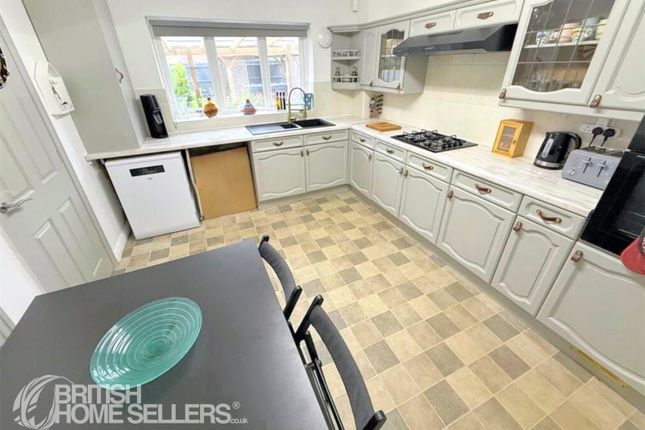 3, Prince of Wales Road, Great Yarmouth photo 4