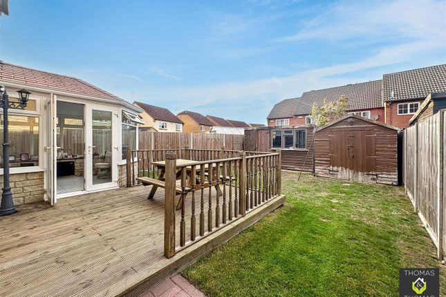 82, Millers Dyke, Gloucester photo 2