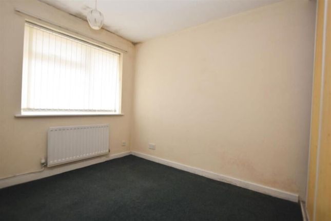34 Summerfield Drive, Manchester photo 3