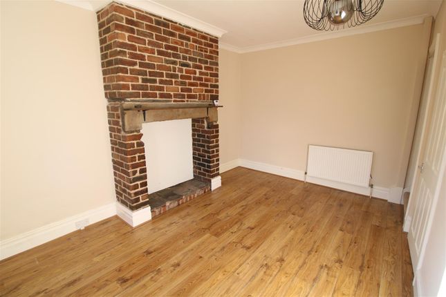 520, Leeds Road, Huddersfield photo 5