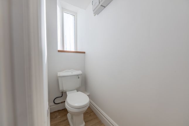 Apartment 2, 13/14, Claremont Crescent, Weston-super-Mare photo 5