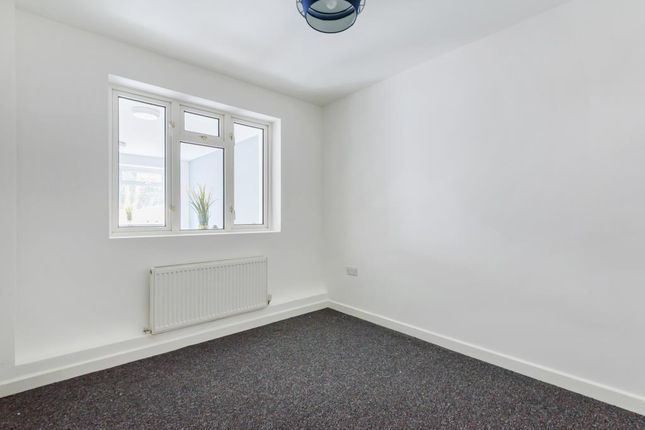 Terraced house to rent in Milne Place, Headington