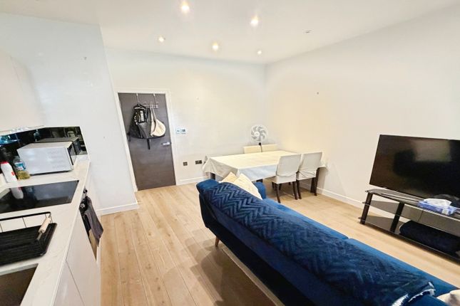 Flat 4,  50, Rainsford Road, Chelmsford photo 5