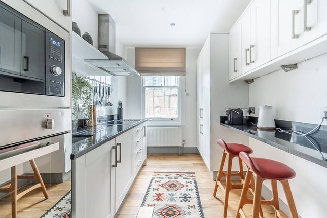 Flat to rent in Cremorne Mansions, Chelsea, London