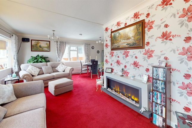 71, Pont Pentre Park, Pontypridd photo 3