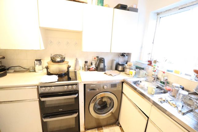 5, Woodlands View, High Wycombe photo 3