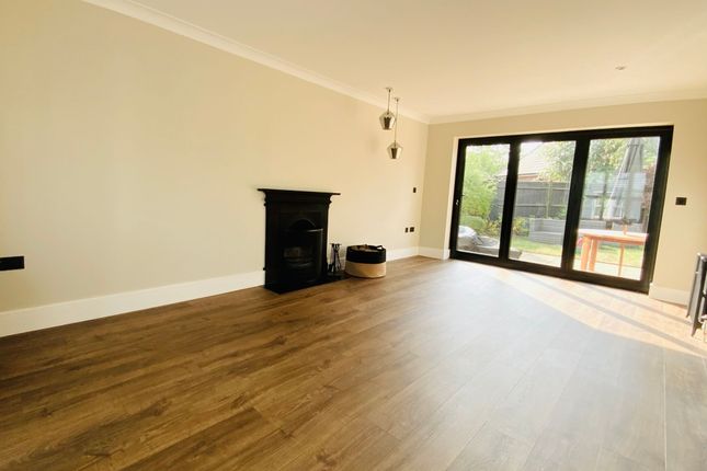 2 Eden Way, West Malling photo 4