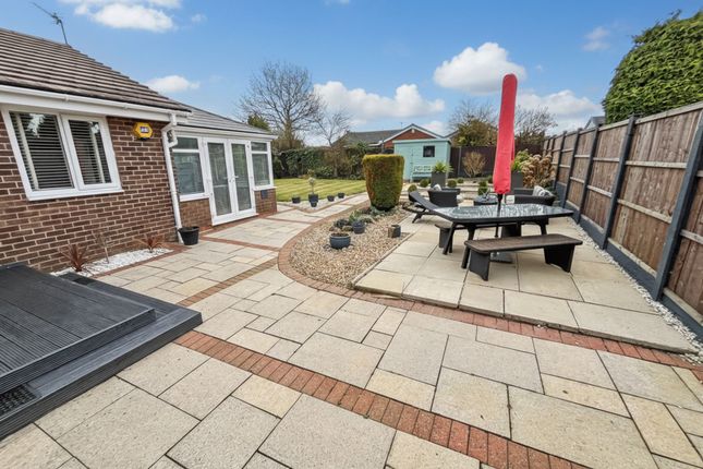 12 Bloomfield Drive, Bury photo 2