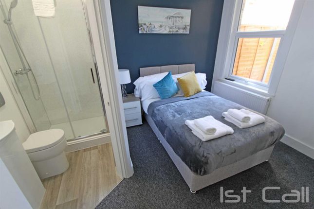 Room 2, 4, Honiton Road, Southend On Sea photo 4