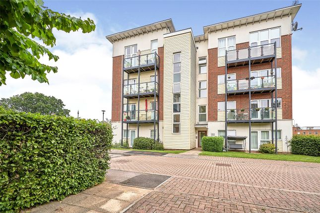 Flat for sale in Park View Road, Leatherhead, Surrey