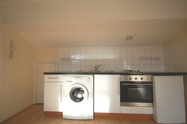 Blythe Road, London photo 4