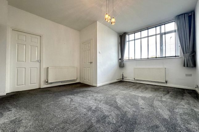 8, Edinburgh Road, Formby photo 3